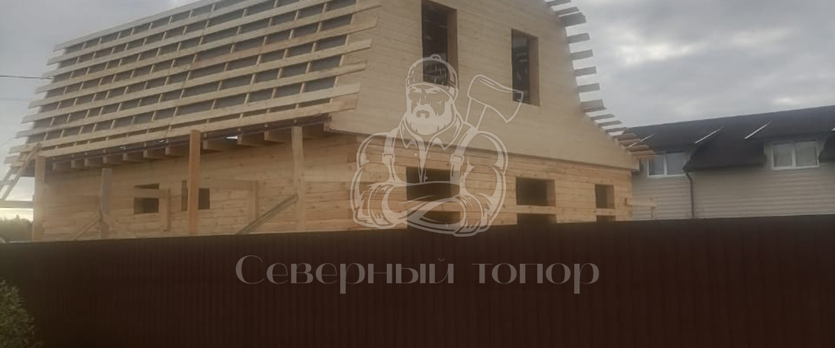 Виды заборов для частного дома из бруса: какой вариант выбрать в 2026 году?
